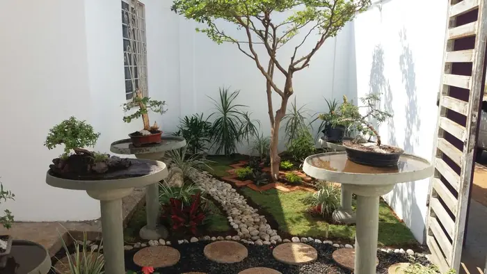 Jardín y área verde diseñada por Higurashi (3 de 8)