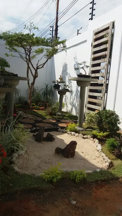 Jardín y área verde diseñada por Higurashi (5 de 8)